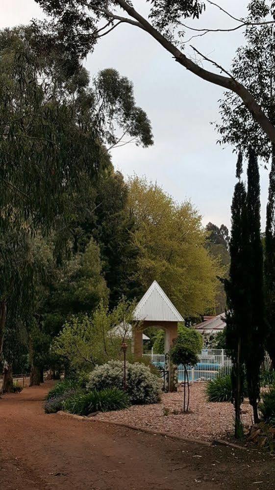 Country Cottages Of Bridgetown Buitenkant foto