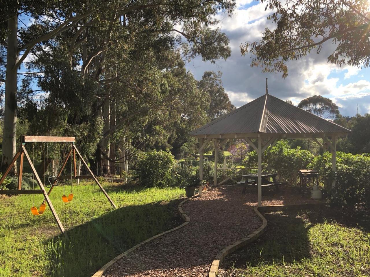 Country Cottages Of Bridgetown Buitenkant foto